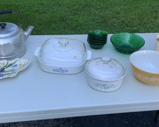 Cuisinart knife set, Corelle dishes, vintage tea kettle, Corningware
