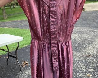 1950 ladies satin dress