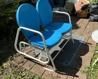 Porch settee