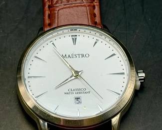 Maestro Classico Water Resistant Watch