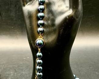 Vintage Majorica Black Peacock Faux Pearl Necklace