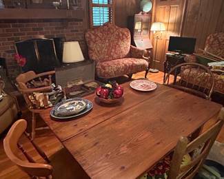 Primitive table 