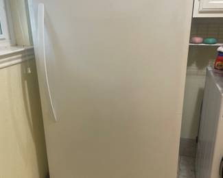 Upright Freezer - Kenmore Elite