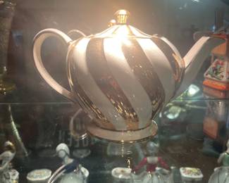 Tea Pot - Gold & white