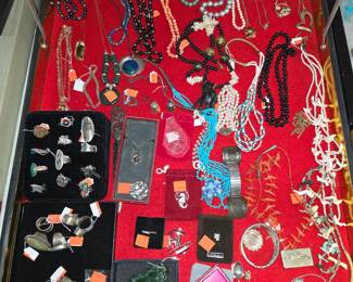 Assorted silver and other jewelry