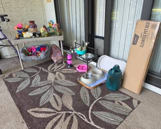 Pet supplies