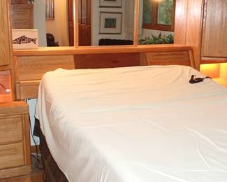 ADJUSTABLE BED QUEEN