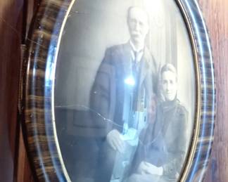 OVAL BOW GLASS FRAME