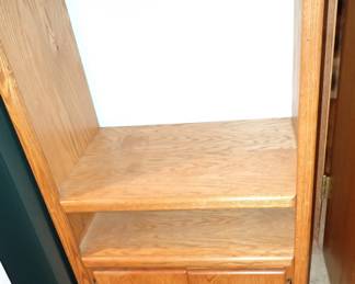 OAK STORAGE PIECE