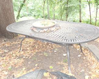 METAL PATIO TABLE