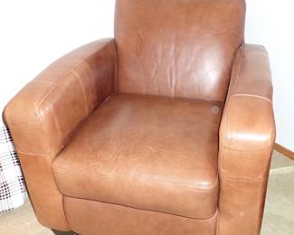 LEATHER CHAIR
