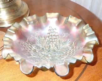 NORTHWOOD GRAPE LEAVES CARNIVAL GLASS RUFFLED BOWL