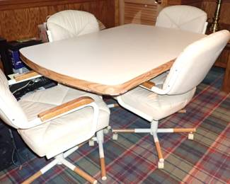 WHITE TABLE - 4 CHAIRS ON WHEELS
