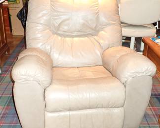 LEATHER CHAIR