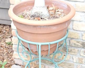 OUTDOOR PLANT HOLDER