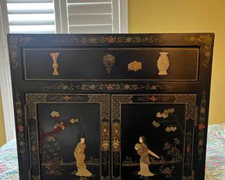 Chinese inlaid chest