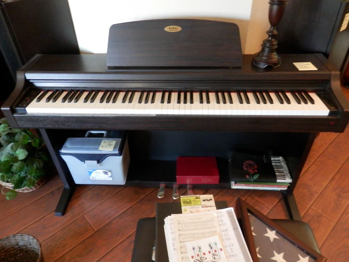One owner KAUAI CN2 88 key digital electric piano...no issues
