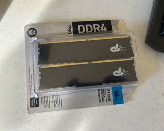 Patriot Viper DDR4 memory kit labeled 64GB (2 x 32GB) at 3200 MT/s,