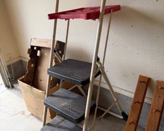 Cosco stepladder