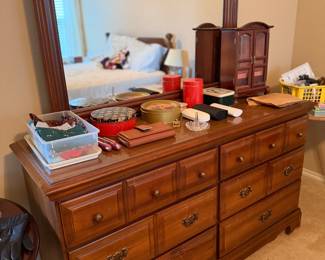 Dresser