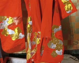 BEAUTIFUL embroidered heavy Chinese red dragon opera costume robe