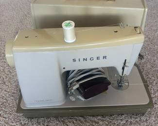 t Singer Sewing Machine