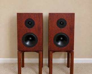 e Homaid Speakers
