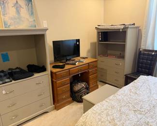 Dressers, small desk