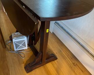 Round Drop Leaf Table