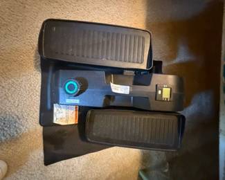 Cubii JRI Compact Seated Under Desk Eliptical Trainer