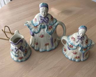 Vintage Tony Wood "Little Old Lady" Tea Set (Teapot, Creamer, Sugar)