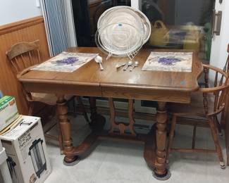oak dining table