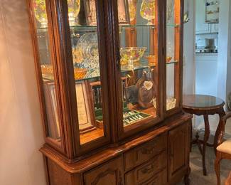 Thomasville Dining Room Set, table w/leaf & 6 chairs
