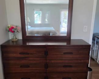 Complete King Bedroom Set — Additional Photo COMPLETE KING BEDROOM SET — ADDITIONAL VIEW Additional view of the coordinated king bedroom suite. Includes king platform bed, two matching nightstands, six-drawer dresser and matching mirror. Pre-sale price for complete set: $1,750. Send us a message through EstateSales.NET with “King Bedroom Set” for availability or private preview.