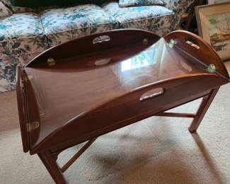 Folding ends tray coffee table