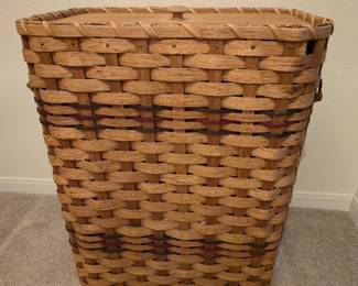 Wicker hamper