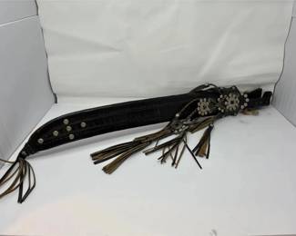 Central American Corneta Agricultural Machete w Ornately Decorated Leather Sheath Scabbard