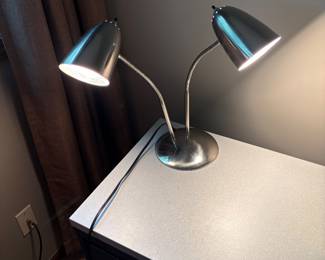 Dual head desk lamp