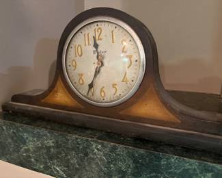 Vintage 1930s Windsor mechanical tambour mantel clock