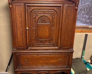 1920s Jacobean Revival carved oak cabinet (Dining room hutch)