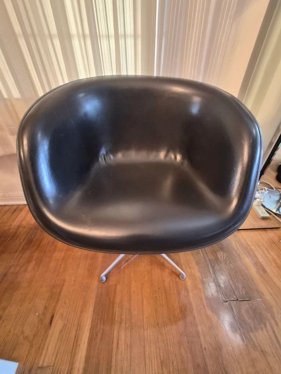 Herman Miller Eames "La Fonda" swivel armchaiHerman Miller Eames "La Fonda" swivel armchai