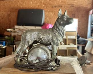 Vintage Scotty dog novelty clock.