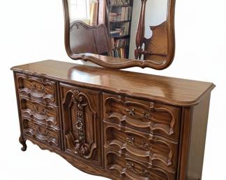 Thomasville French Provincial Serpentine Nine Drawer Dresser with Mirror