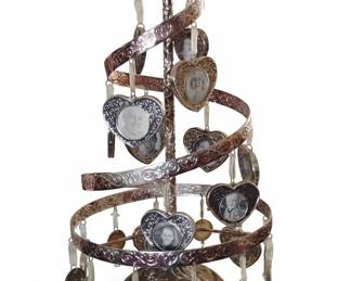 Family Tree Photo Display Stand with Heart Frames
