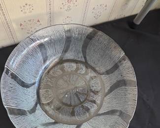 Arcoroc Fleur Serving Bowl second image
