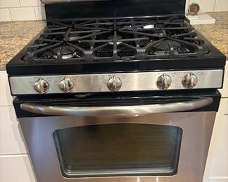 GE gas range