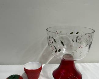 Punch bowl and sugar bowl