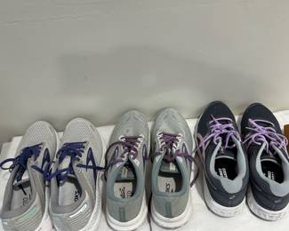 Running shoes 