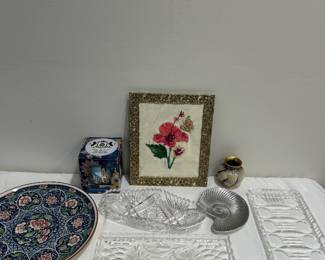 Vintage decor dishes glassware 