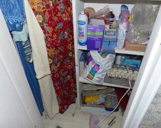 Robes, Toiletries